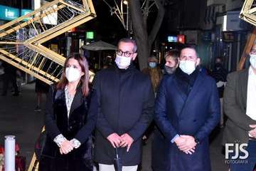 Telde da la bienvenida a la Navidad con el encendido de la decoración callejera/TA y Francisco Javier Santana.
